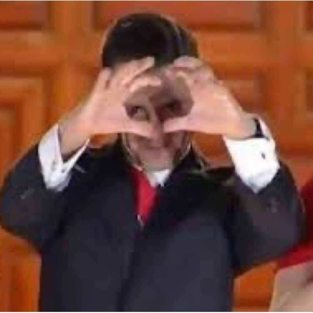 Meet your Posher, Alexis